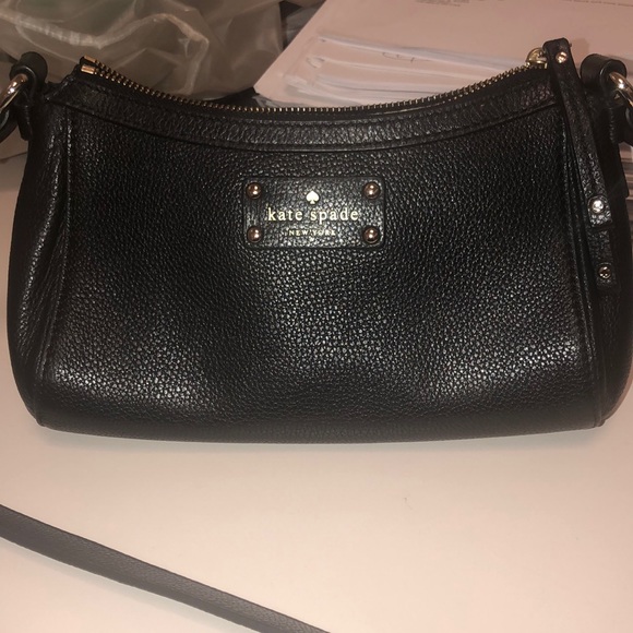 kate spade Handbags - Kate Spade Crossbody
